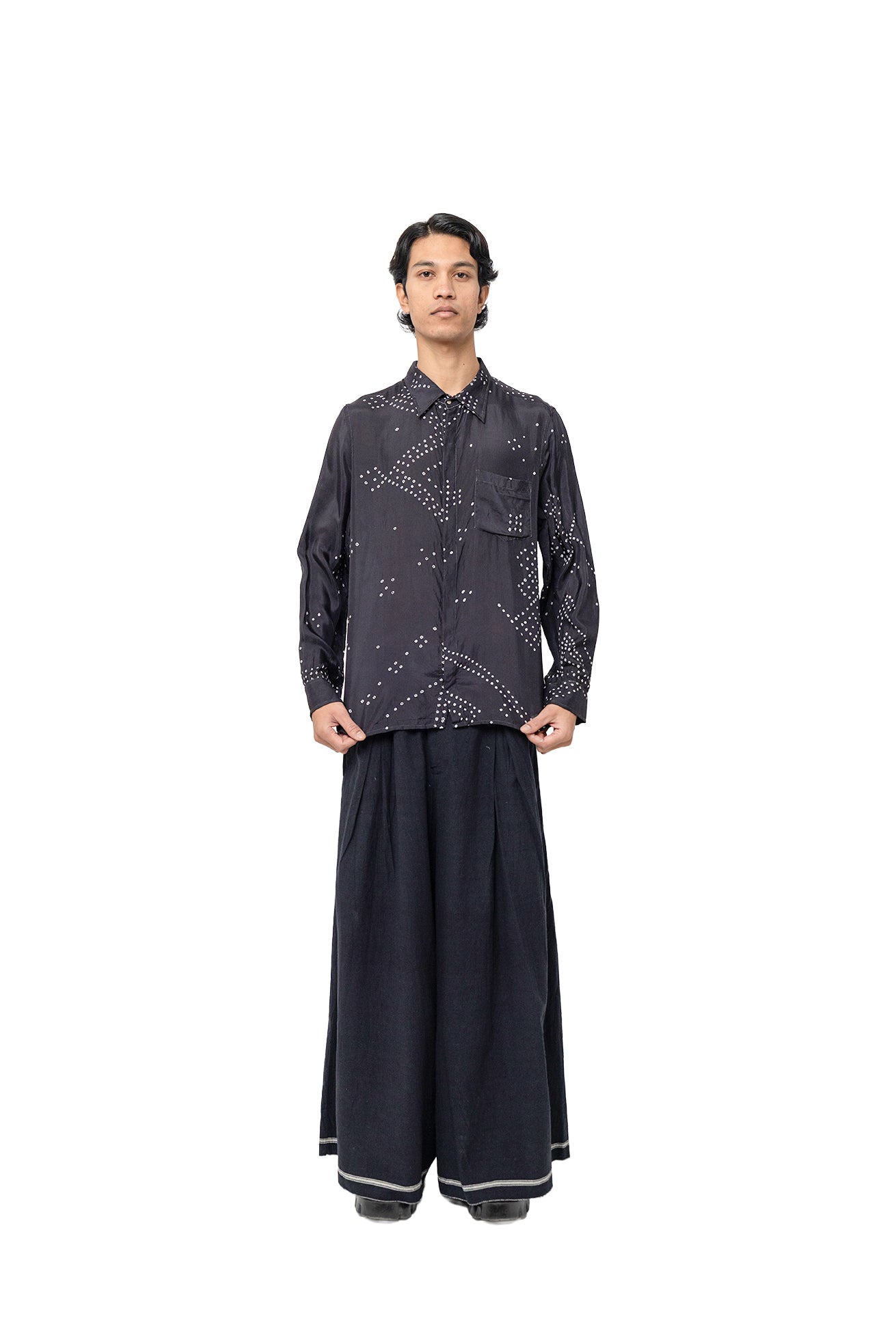 カイヴァリヤ・バンダニシャツ