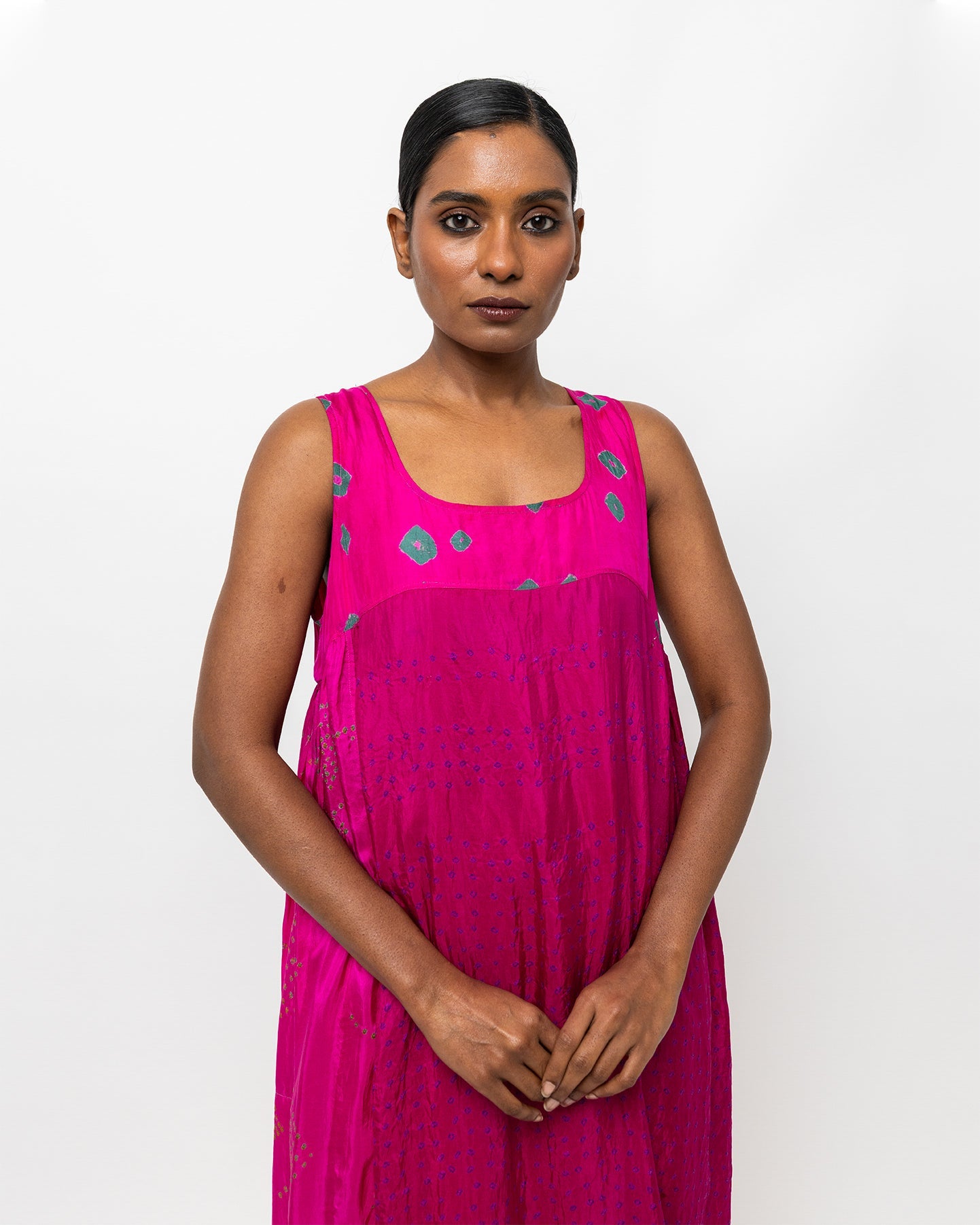 マイラ ノースリーブ バンダーニ ドレス