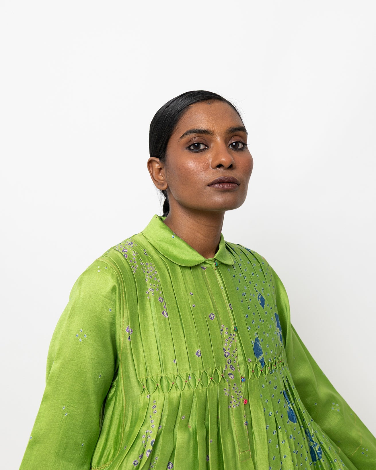 ヴァーニャカラーシルクドレス