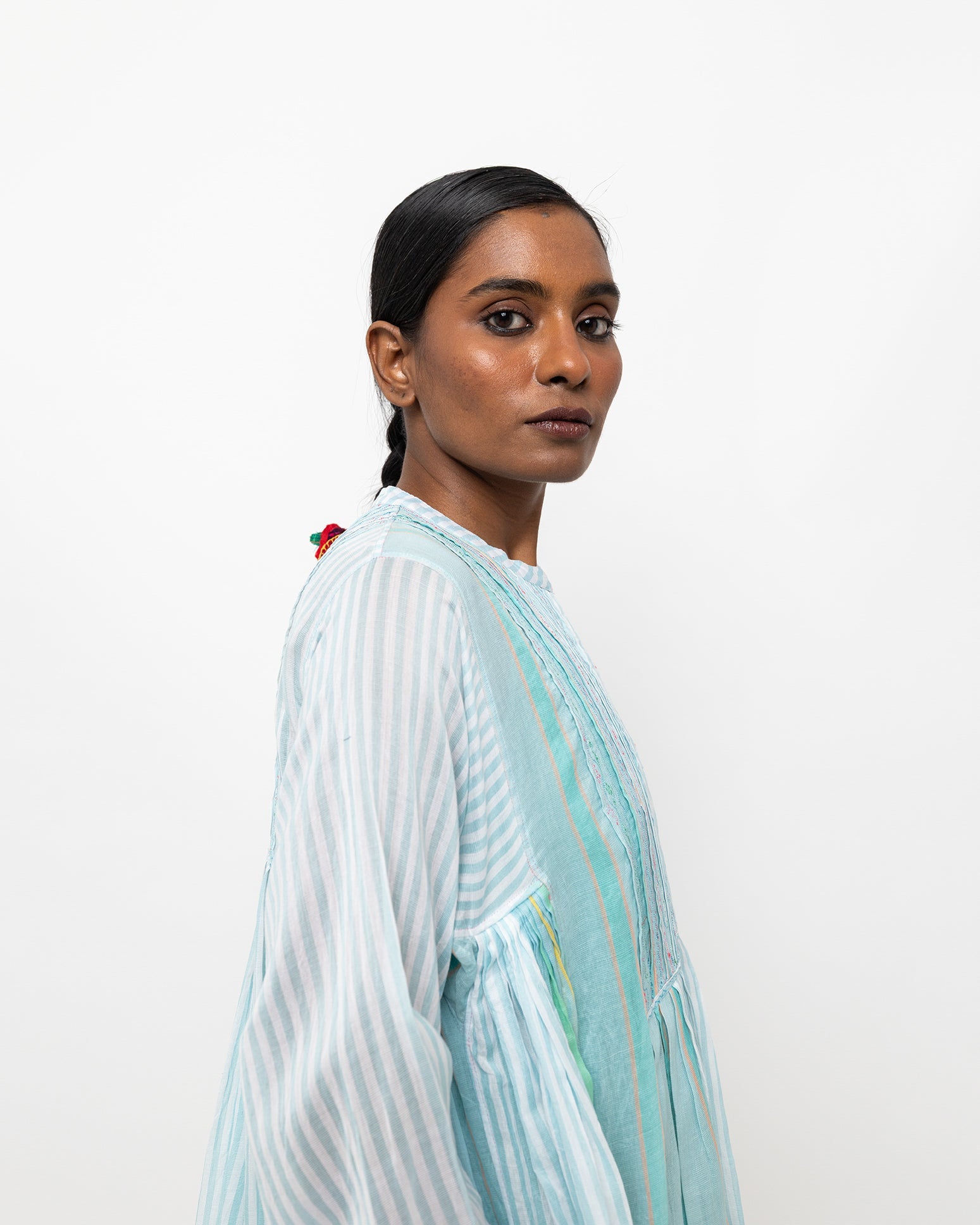 ニールジャ・チャンデリーのドレス