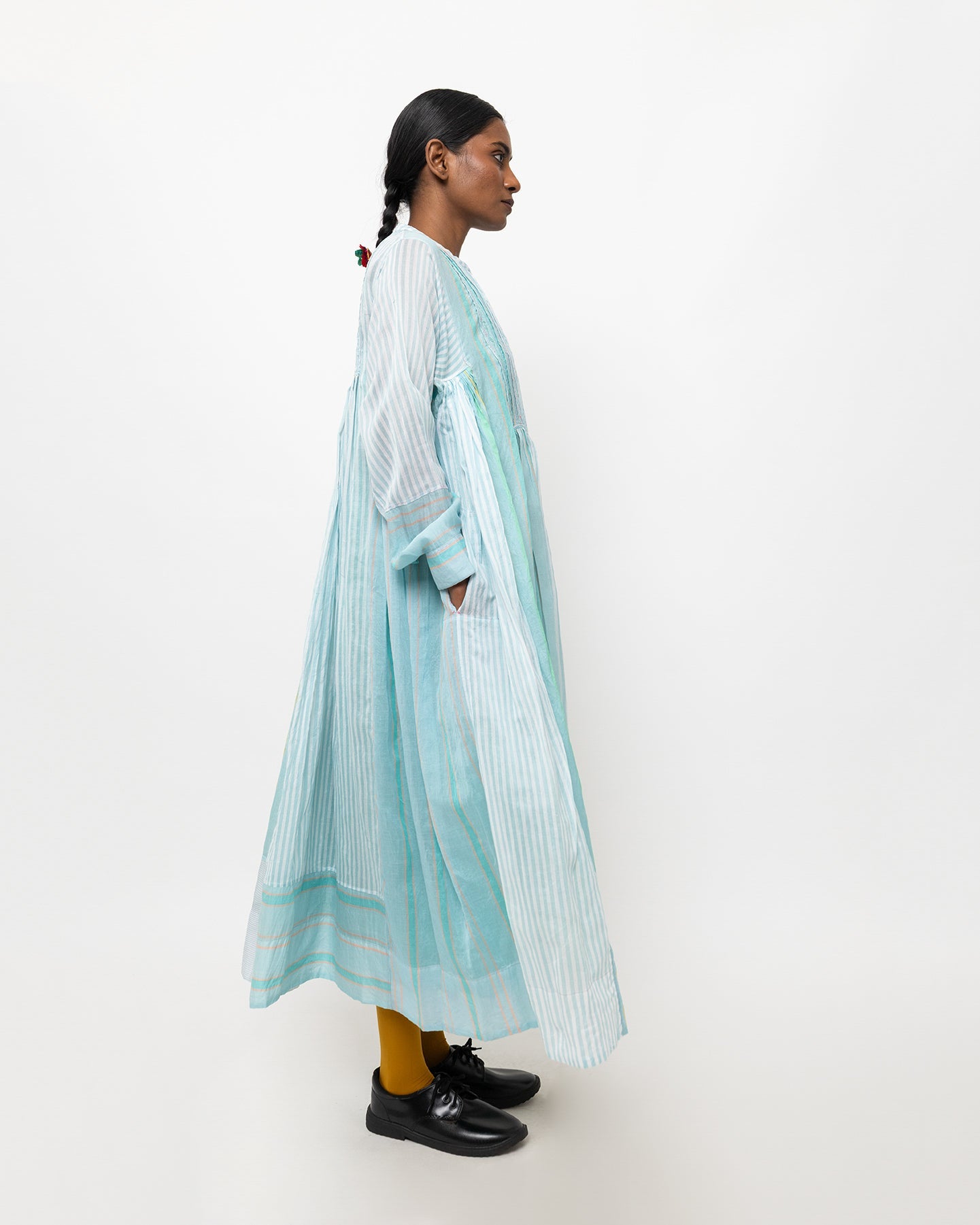 ニールジャ・チャンデリーのドレス